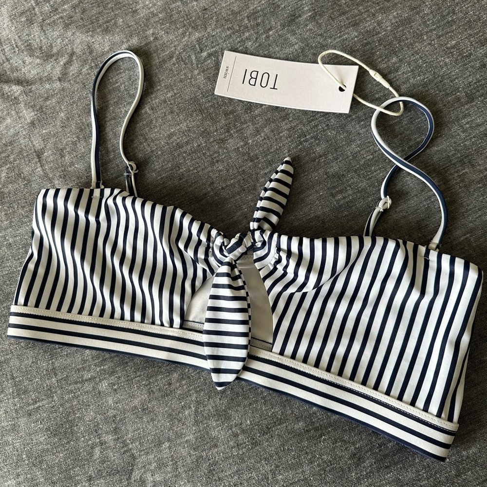 3/$20 - NWT Tobi pinstripe bikini top